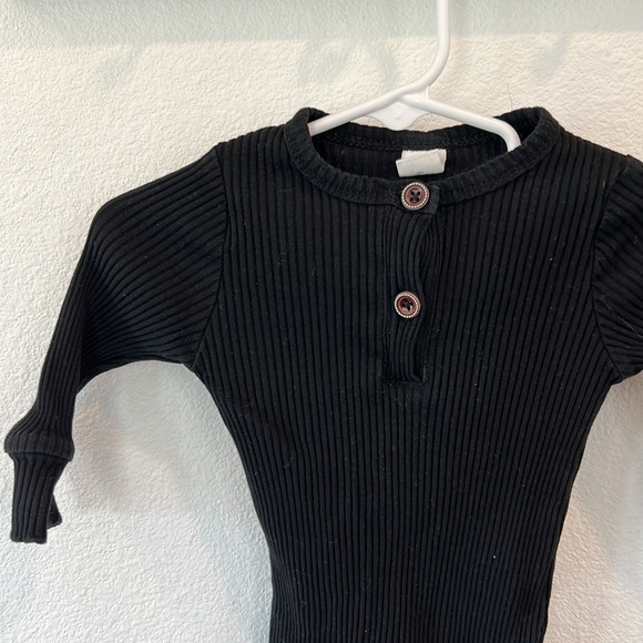 Black Ribbed Outfit - Picture 2 of 2